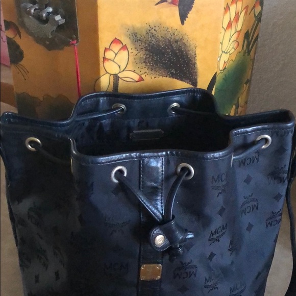 Auth. Vintage MCM Visetos Crossbody Drawstring - Picture 6 of 7